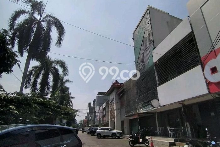 Ruko untuk Disewa di Pusat Jakarta Utara Luas Bangunan 380m2 Ruko untuk Disewa di Pusat Jakarta Utara Luas Bangunan 380m2