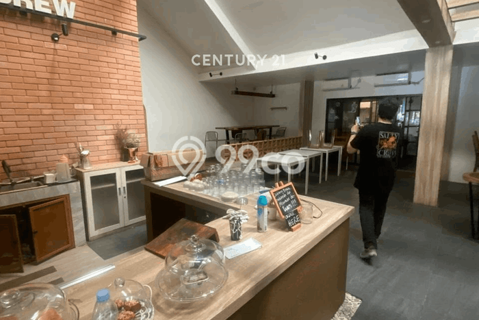 Ruko disewakan lokasi strategis Tebet Jakarta Selatan 112m2 Ruko disewakan lokasi strategis Tebet Jakarta Selatan 112m2