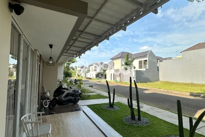 Dijual Rumah Luas Elegan Dengan View Eksklusif di Grand Wisata, Bekasi Dijual Rumah Luas Elegan Dengan View Eksklusif di Grand Wisata, Bekasi