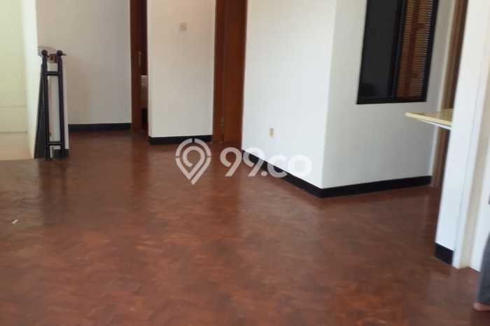 Rumah area Roxy, Dekat Tol, 5 KT, LT 133m² LB 210m² Rumah area Roxy, Dekat Tol, 5 KT, LT 133m² LB 210m²