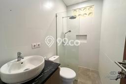 Vila Kawasan , Area 160m2m², Lokasi Potensial untuk usaha Vila Kawasan , Area 160m2m², Lokasi Potensial untuk usaha