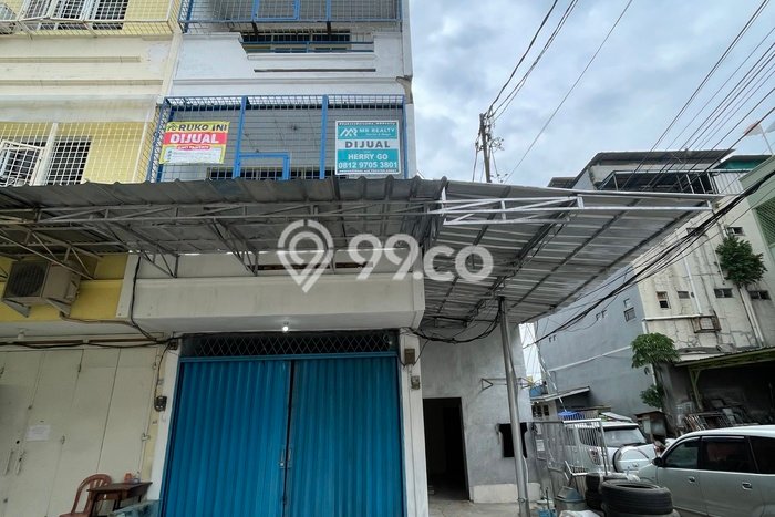 Ruko Dijual di Prime Area Jakarta Barat Luas 180m2 Ruko Dijual di Prime Area Jakarta Barat Luas 180m2