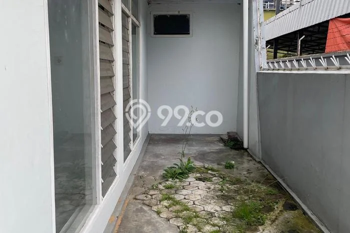 For Sale Rumah 4 Kamar Lokasi Strategis Bagus dan Strategis di Kuningan For Sale Rumah 4 Kamar Lokasi Strategis Bagus dan Strategis di Kuningan