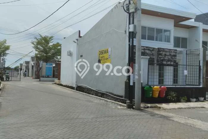 Lokasi strategis! Rumah siap pakai dikontrakkan di Gunungjati LB 30m2 Lokasi strategis! Rumah siap pakai dikontrakkan di Gunungjati LB 30m2