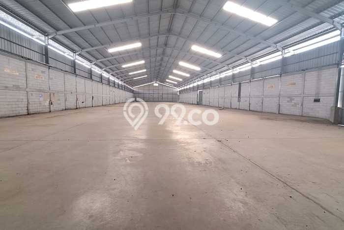 Unit Gudang disewakan di Plumbon Cirebon dengan LT 7000m2 / LB 2240m2 Unit Gudang disewakan di Plumbon Cirebon dengan LT 7000m2 / LB 2240m2