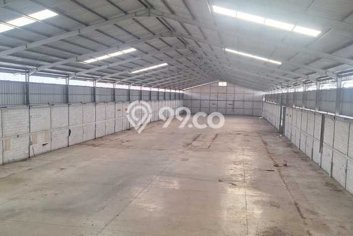 Unit Gudang disewakan di Plumbon Cirebon dengan LT 7000m2 / LB 2240m2 Unit Gudang disewakan di Plumbon Cirebon dengan LT 7000m2 / LB 2240m2
