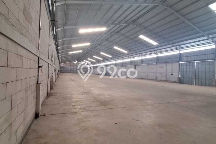 Unit Gudang disewakan di Plumbon Cirebon dengan LT 7000m2 / LB 2240m2 Unit Gudang disewakan di Plumbon Cirebon dengan LT 7000m2 / LB 2240m2