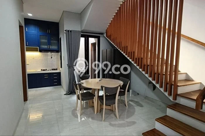 Lokasi strategis! Rumah siap pakai dikontrakkan di Kartasura LB 160m2 Lokasi strategis! Rumah siap pakai dikontrakkan di Kartasura LB 160m2