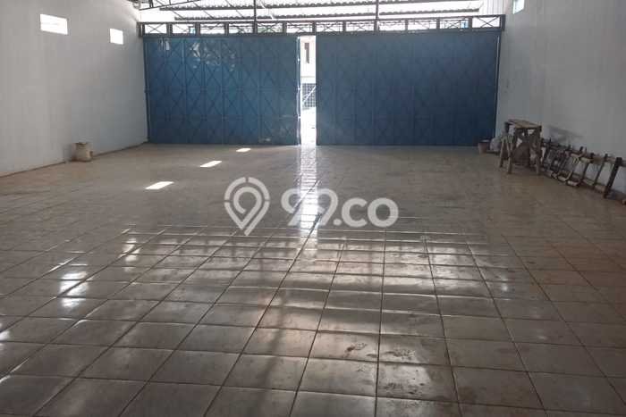 For Rent Komersial Strategis di Karanganyar, Luas 300m², Area Berkembang For Rent Komersial Strategis di Karanganyar, Luas 300m², Area Berkembang