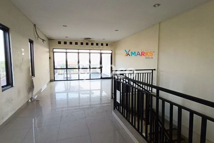 Ruko Siap Pakai di Kartasura, Luas 240m², Lokasi Komersial, Jalan Mudah Ruko Siap Pakai di Kartasura, Luas 240m², Lokasi Komersial, Jalan Mudah