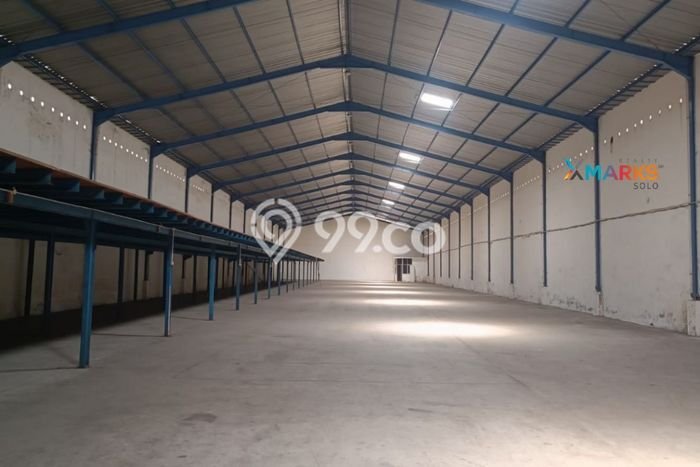 AREA BISNIS! Gudang Kawasan Solo Baru, Luas 2100m², Area Premium AREA BISNIS! Gudang Kawasan Solo Baru, Luas 2100m², Area Premium