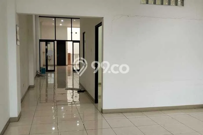 Unit Komersial disewakan di Sukajadi Bandung dengan LT 300m2 / LB 500m2 Unit Komersial disewakan di Sukajadi Bandung dengan LT 300m2 / LB 500m2