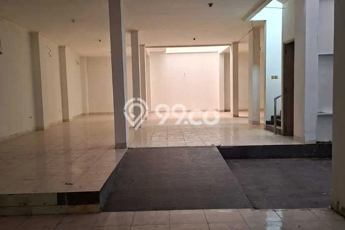 Disewakan Komersial di Kawasan Ramai Kopo Luas 600m2 Disewakan Komersial di Kawasan Ramai Kopo Luas 600m2