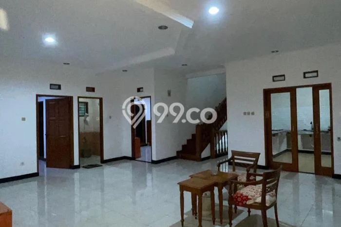 Rumah sewa siap pakai 4 Kamar Tidur di Setiabudi, Bandung Rumah sewa siap pakai 4 Kamar Tidur di Setiabudi, Bandung