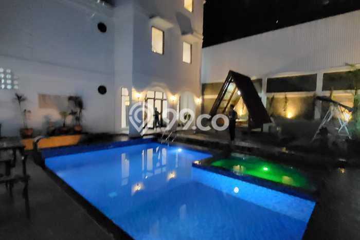 Hotel Kawasan Komersial Kawasan Coblong, Luas 900m2m², Jalan Strategis Hotel Kawasan Komersial Kawasan Coblong, Luas 900m2m², Jalan Strategis