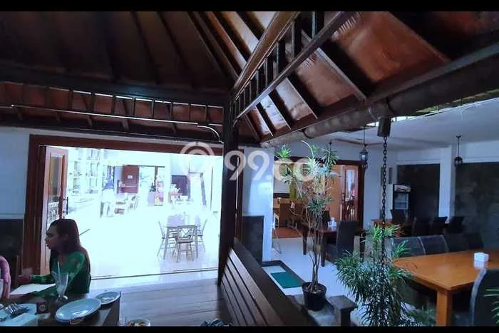 Unit Komersial Dijual di Bandung LT 420m2 & LB 500m2 Unit Komersial Dijual di Bandung LT 420m2 & LB 500m2