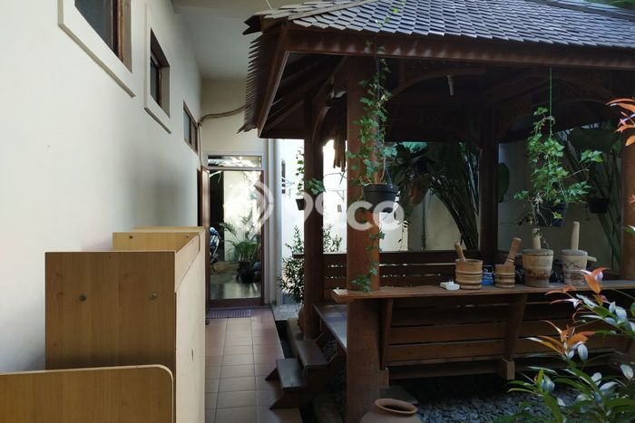 Hunian Mewah LB 250m2 Siap Huni Desain Elegan di Buah Batu, Bandung Hunian Mewah LB 250m2 Siap Huni Desain Elegan di Buah Batu, Bandung