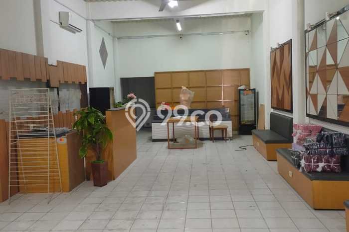 Ruko bagus disewakan di Regol Bandung dengan LB 345m2 harga sewa terbaik Ruko bagus disewakan di Regol Bandung dengan LB 345m2 harga sewa terbaik