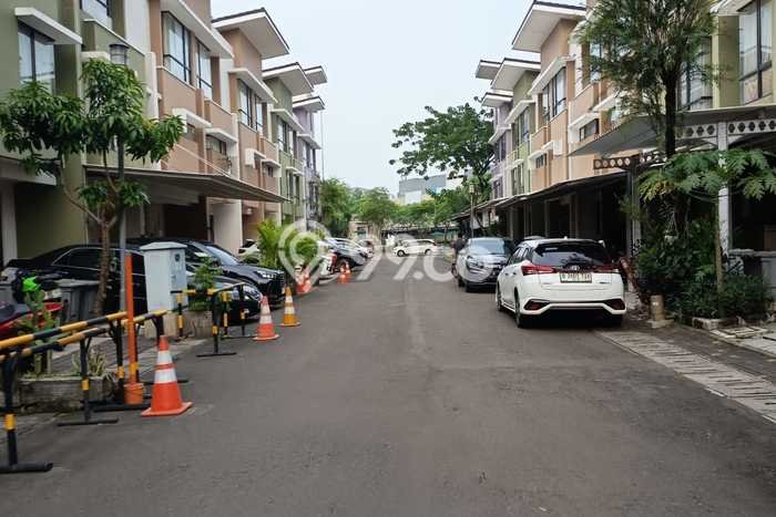 Kost Dijual Lokasi Strategis Gading Serpong IL Lago Tangerang 10 Kamar Tidur Kost Dijual Lokasi Strategis Gading Serpong IL Lago Tangerang 10 Kamar Tidur