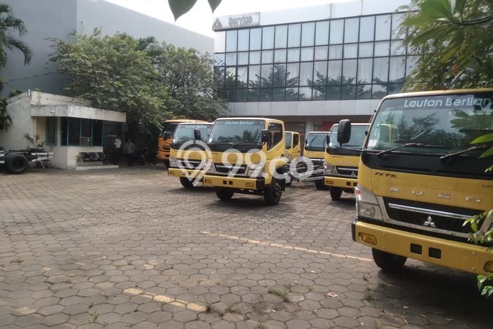 Area Ramai! Komersial Dijual di Duren Sawit untuk Bisnis Luas Bangunan 680m2 Area Ramai! Komersial Dijual di Duren Sawit untuk Bisnis Luas Bangunan 680m2