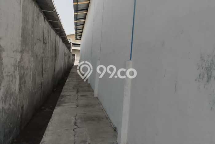 Gudang Disewa di Jakarta Utara dengan LB 897m2 Area Komersial Ramai Gudang Disewa di Jakarta Utara dengan LB 897m2 Area Komersial Ramai