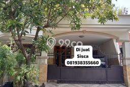 Rumah Elit Modern Tanpa Renovasi di Manyar Surabaya Rumah Elit Modern Tanpa Renovasi di Manyar Surabaya