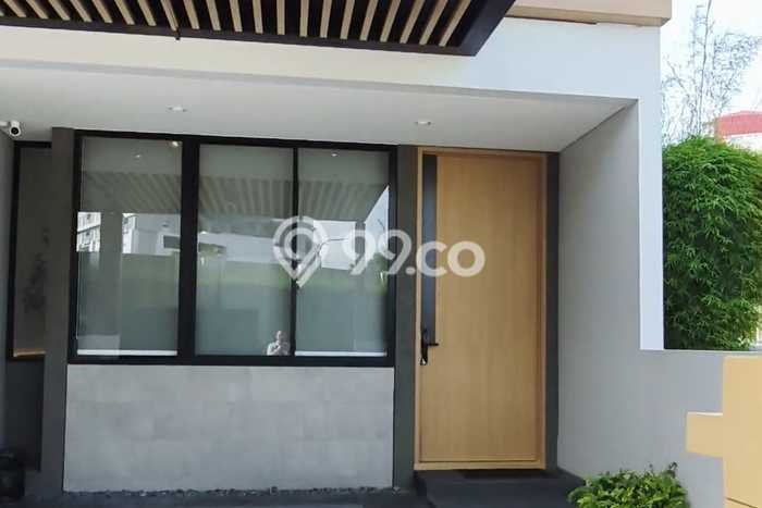Rumah Strategis Modern Lb 120m2 di Kenjeran, Surabaya Rumah Strategis Modern Lb 120m2 di Kenjeran, Surabaya