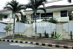 Rumah Luxury Modern Tanpa Renovasi di Sukomanunggal Surabaya Rumah Luxury Modern Tanpa Renovasi di Sukomanunggal Surabaya