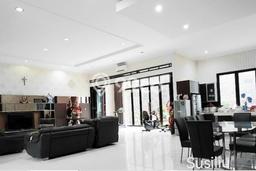 Rumah Mewah LB 800m2 Siap Huni Desain Elegan di Mekar Wangi, Bandung Rumah Mewah LB 800m2 Siap Huni Desain Elegan di Mekar Wangi, Bandung