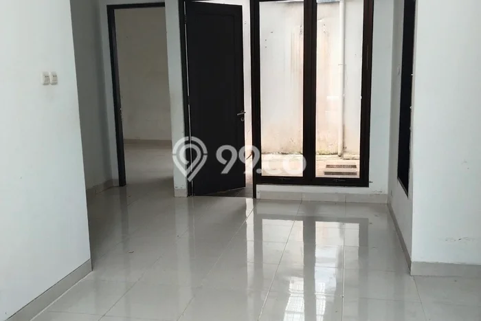 Jarang Ada! Rumah Sewa 4 Kamar Bagus Siap Huni Graha Raya Jarang Ada! Rumah Sewa 4 Kamar Bagus Siap Huni Graha Raya