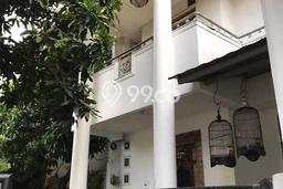 Siap Huni Hunian Elit 5 Kamar di Ciledug Dekat ke Mana Pun Siap Huni Hunian Elit 5 Kamar di Ciledug Dekat ke Mana Pun