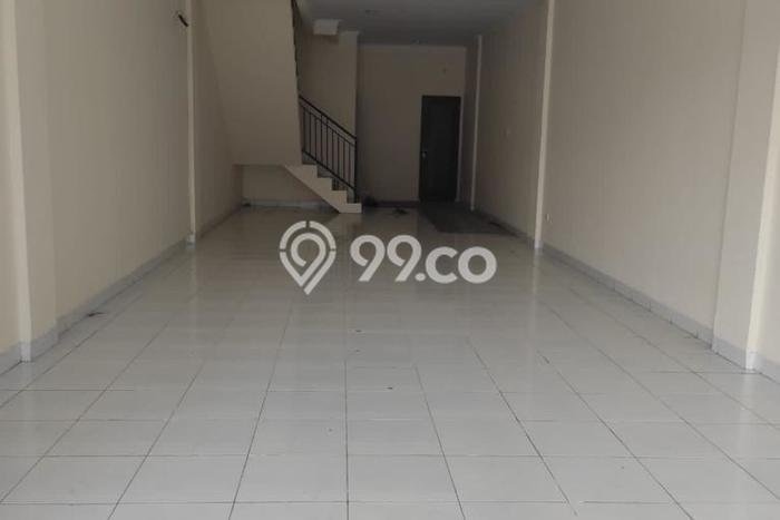 Ruko Disewa di Jakarta Selatan dengan LB 225m2 Area Komersial Ramai Ruko Disewa di Jakarta Selatan dengan LB 225m2 Area Komersial Ramai