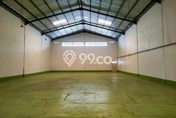 AREA KOMERSIAL! Gudang di Pakuhaji, Luas 450m2m², Jalan Utama AREA KOMERSIAL! Gudang di Pakuhaji, Luas 450m2m², Jalan Utama