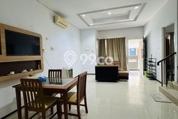 Rumah Elit LB 165m2 Siap Huni Desain Elegan di Daan Mogot, Jakarta Barat Rumah Elit LB 165m2 Siap Huni Desain Elegan di Daan Mogot, Jakarta Barat