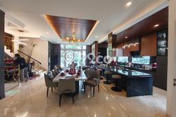 Hunian Mewah LB 400m2 Siap Pakai Desain Elegan di Meruya, Jakarta Barat Hunian Mewah LB 400m2 Siap Pakai Desain Elegan di Meruya, Jakarta Barat
