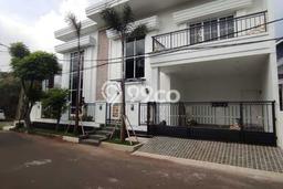 Rumah Mewah LB 422m2 Siap Pakai Desain Elegan di Bintaro, Tangerang Selatan Rumah Mewah LB 422m2 Siap Pakai Desain Elegan di Bintaro, Tangerang Selatan