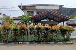 Rumah Mewah Siap Huni LT 300m2 di Kembangan, Jakarta Barat Rumah Mewah Siap Huni LT 300m2 di Kembangan, Jakarta Barat
