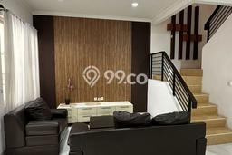 Rumah Elit Modern Tanpa Renovasi di Puri Indah Jakarta Barat Rumah Elit Modern Tanpa Renovasi di Puri Indah Jakarta Barat