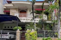 For Sale! Luxury House LT 200m2 Desain Elegan di Permata Buana For Sale! Luxury House LT 200m2 Desain Elegan di Permata Buana