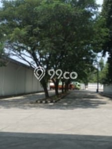 Unit Gudang Disewakan di Sentul di Area Ramai & Strategis Unit Gudang Disewakan di Sentul di Area Ramai & Strategis
