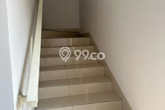 FOR RENT! Ruko di Podomoro Park Bandung Cocok untuk Bisnis 180m2 FOR RENT! Ruko di Podomoro Park Bandung Cocok untuk Bisnis 180m2