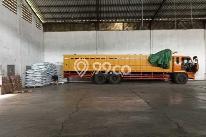 Gudang Disewa di Bandung dengan LB 1000m2 Area Komersial Ramai Gudang Disewa di Bandung dengan LB 1000m2 Area Komersial Ramai