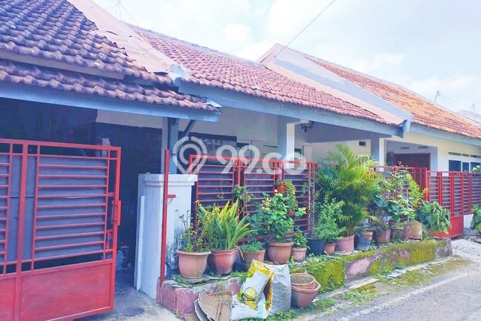 Rumah Minimalis 4 KT di Bantaran Malang Semi Furnished Rumah Minimalis 4 KT di Bantaran Malang Semi Furnished