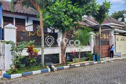 Rumah Modern 3 KT di Buring Malang Semi Furnished Rumah Modern 3 KT di Buring Malang Semi Furnished