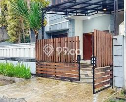 For Sale Rumah 5 Kamar Lokasi Strategis Bagus dan Strategis di Klojen For Sale Rumah 5 Kamar Lokasi Strategis Bagus dan Strategis di Klojen
