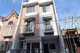 Rumah Strategis Modern Lb 135m2 di Blimbing, Malang Rumah Strategis Modern Lb 135m2 di Blimbing, Malang