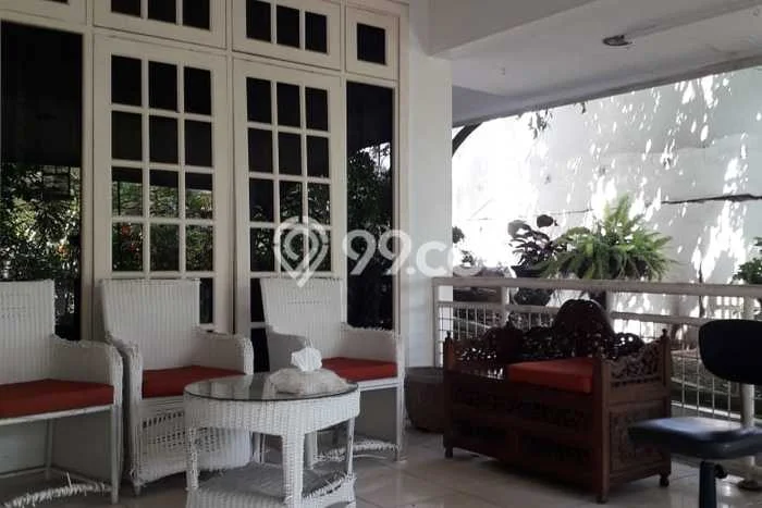 Rumah Mewah LB 460m2 Siap Huni Desain Elegan di Pondok Indah, Jakarta Selatan Rumah Mewah LB 460m2 Siap Huni Desain Elegan di Pondok Indah, Jakarta Selatan