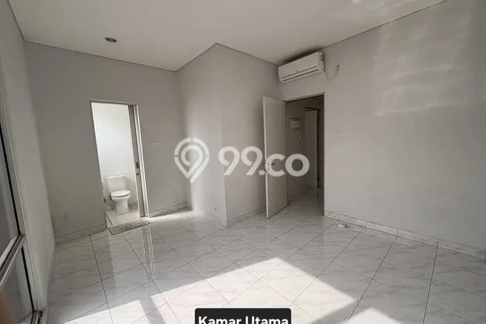 Disewakan! Rumah 2 Kamar Tidur &
2 Kamar Mandi di BSD, Tangerang Disewakan! Rumah 2 Kamar Tidur &
2 Kamar Mandi di BSD, Tangerang