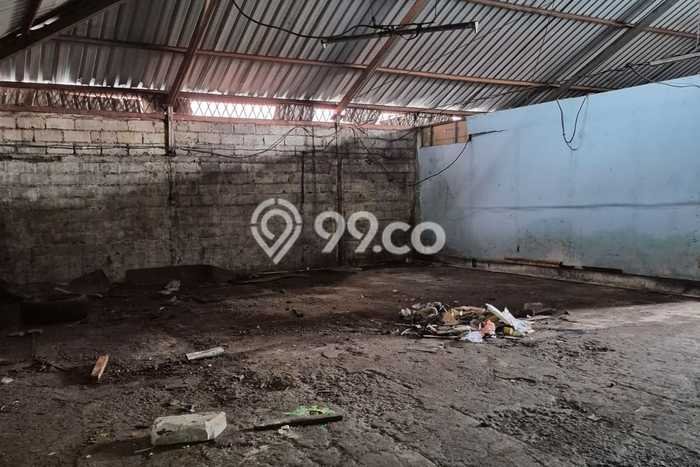 Unit Komersial Disewakan di Gatot Subroto di Area Ramai & Strategis Unit Komersial Disewakan di Gatot Subroto di Area Ramai & Strategis