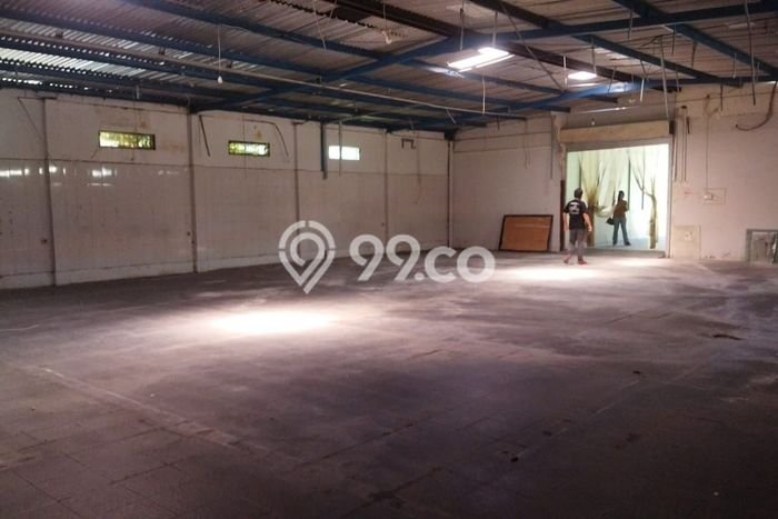 Disewakan Gudang di Kawasan Ramai Mahendradata Luas 450m2 Disewakan Gudang di Kawasan Ramai Mahendradata Luas 450m2